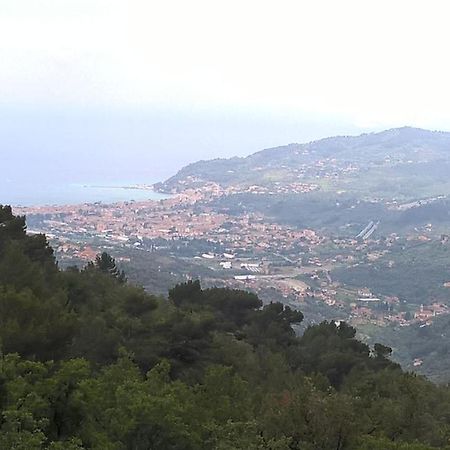 Отель Bella Liguria Diano San Pietro Экстерьер фото