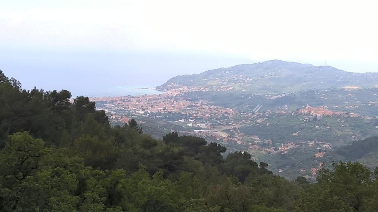 Отель Bella Liguria Diano San Pietro Экстерьер фото